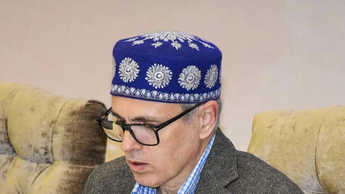 Omar&rsquo;s meeting with civil society&nbsp;focuses on maintaining&nbsp;peace in Kashmir